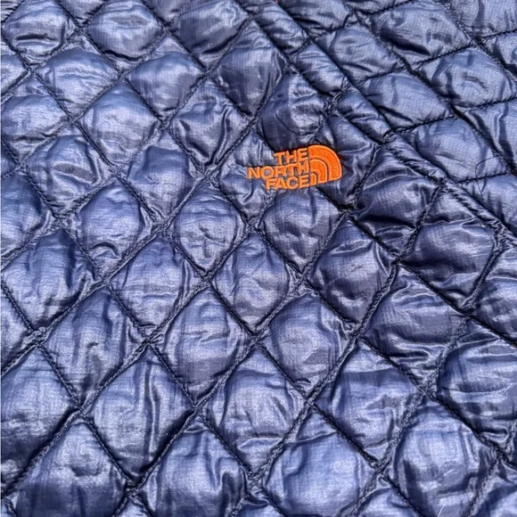 The North Face Navy Thermoball Jacket - Picture 6 of 6